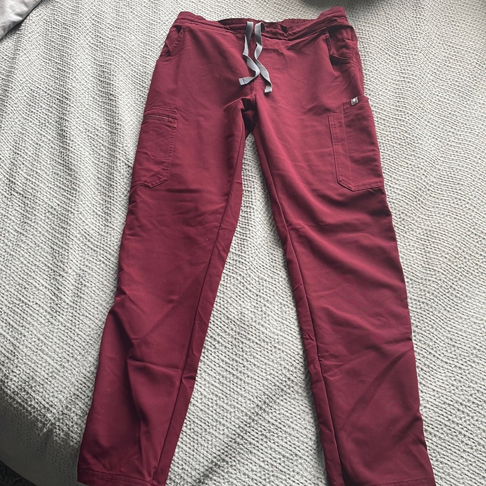 Figs straight leg cargo scrub pants